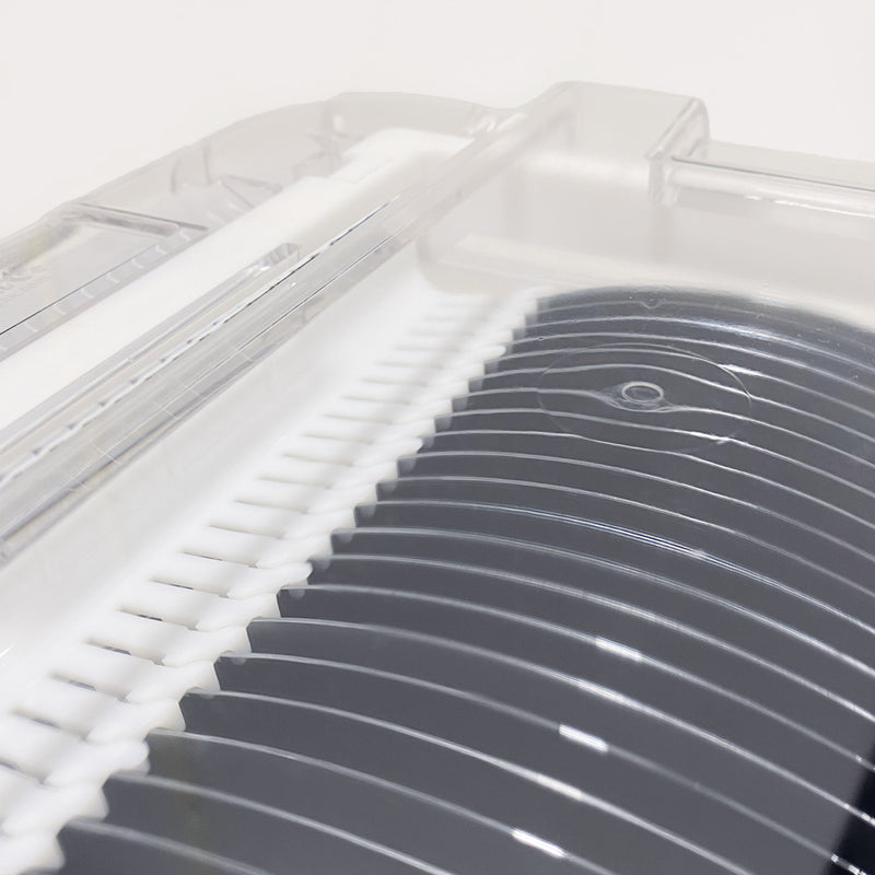 Close up of 8 inch wafers in a ePRO wafer shipping box with polycarbonate lid