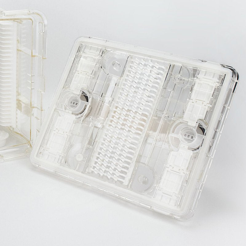 Door of a eFOSB front opening shipping box