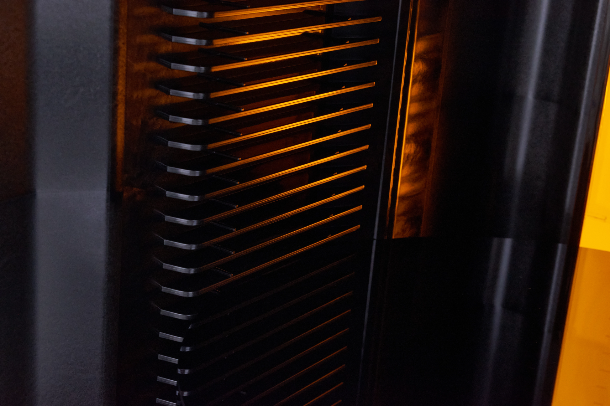Close-up of slot design inside the eFOUP