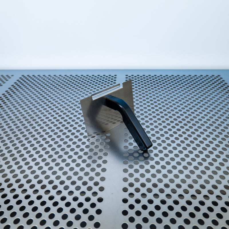 Detachable cassette handle for 6 inch WHS-M2 cassettes used in the semiconductor industry