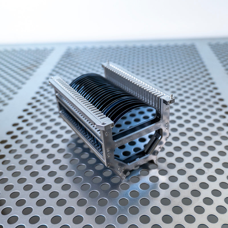 WHS® metal wafer carrier with 25 slots for 3 inch semiconductor wafers, placed in the cleanroom