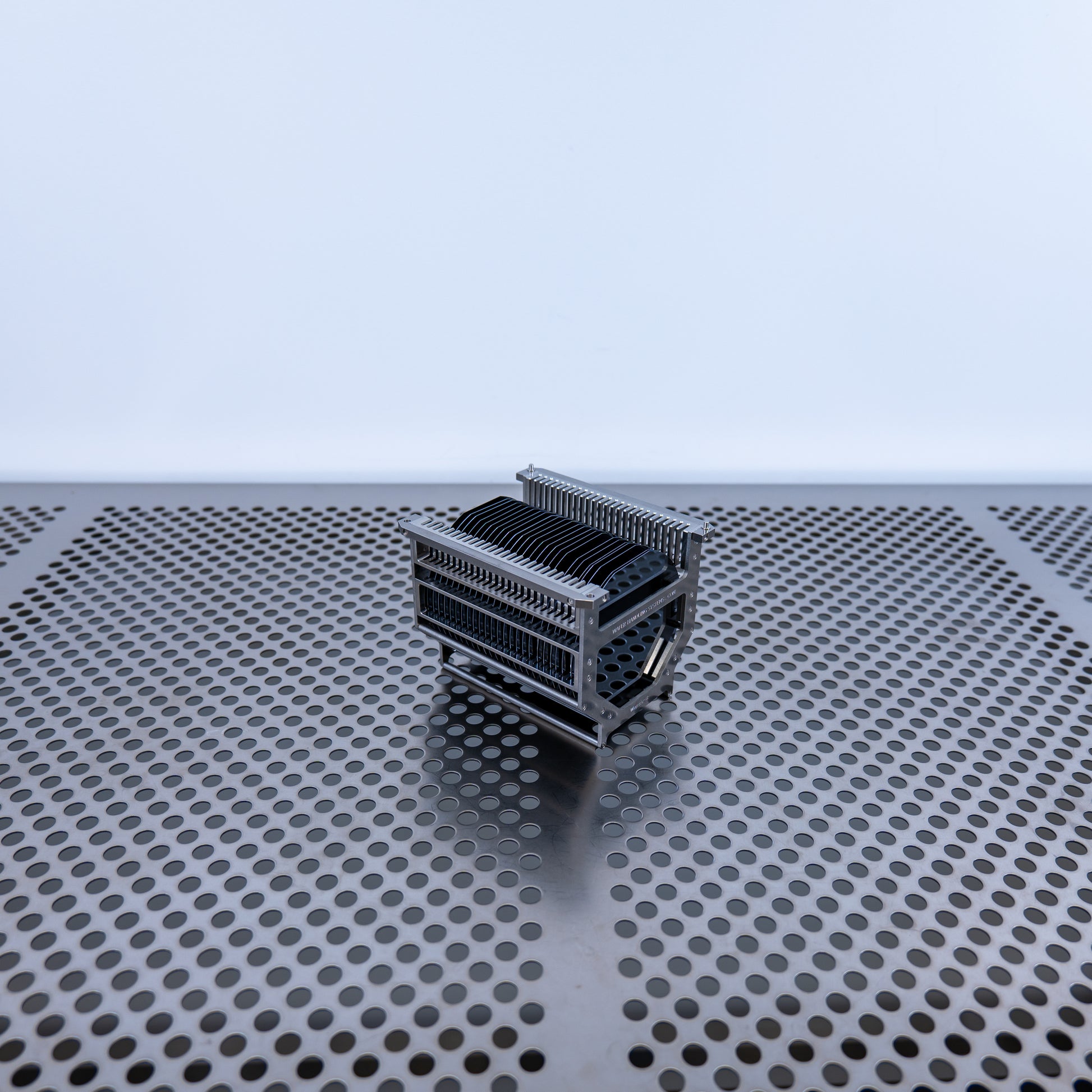 WHS® metal wafer carrier with 25 slots for 2 inch semiconductor wafers, placed in the cleanroom