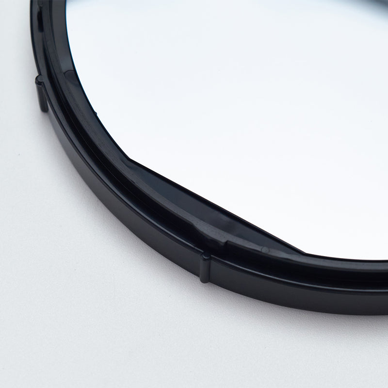 Close up of Semiconductor wafer in a 4" Coins style single wafer shipper
