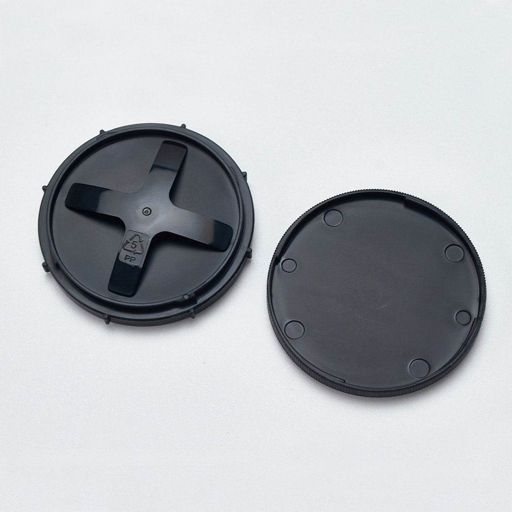 Opened Conductive polypropylene coin style shipper for 1.5 inch wafers with spring