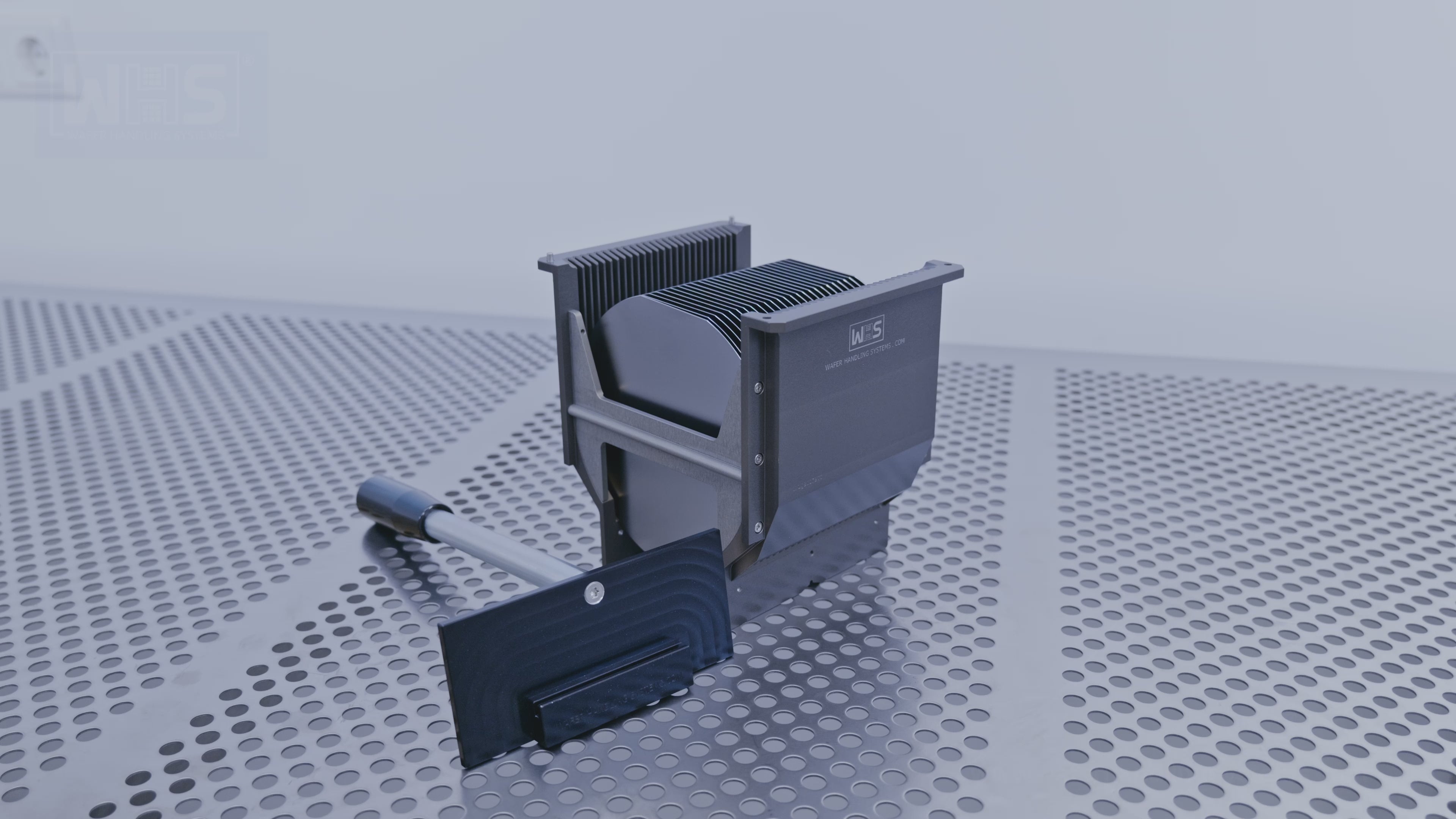 Information video about the detachable cassette handle for WHS-M1 metal cassettes