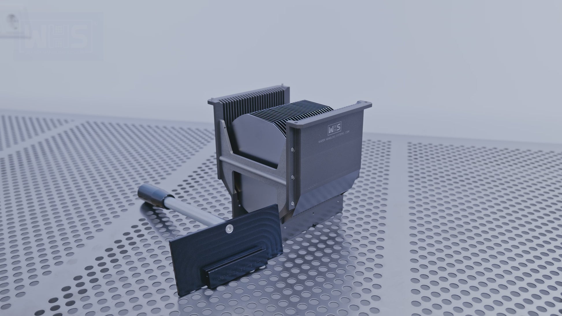 Information video about the detachable cassette handle for WHS-M1 metal cassettes
