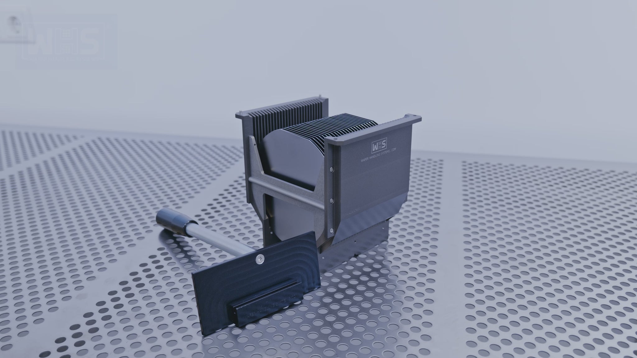 Information video about the detachable cassette handle for WHS-M1 metal cassettes